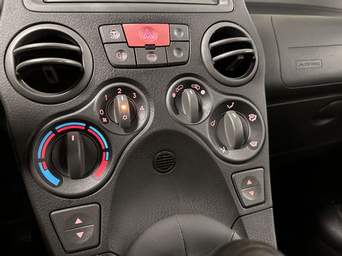Fiat Panda 1.2 Edizione Cool | Origineel Nederlands | Airconditioning | Radio CD-Speler | Centrale Deurvergrendeling | Isofix | Elektrische Ramen Voor