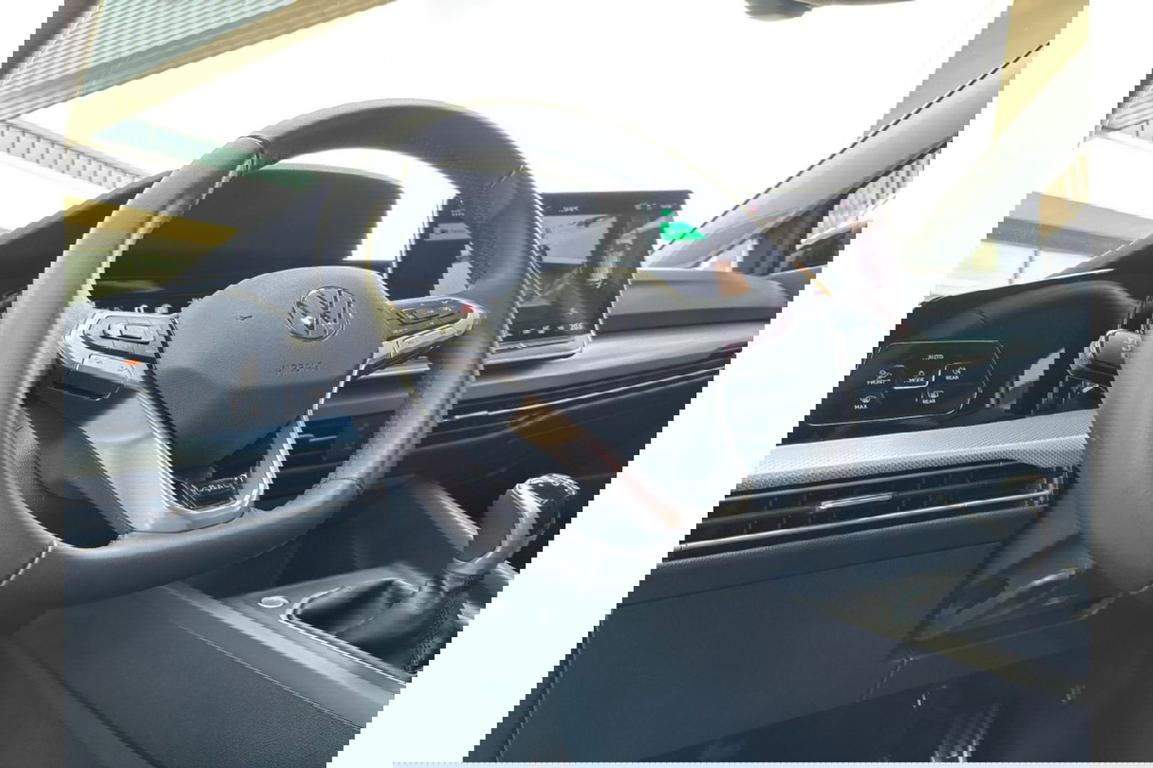 Volkswagen Golf 1.5 TSI 150PK GOAL AIRCO-ECC NAVI DISCOVER PRO PDC VIRTUAL.