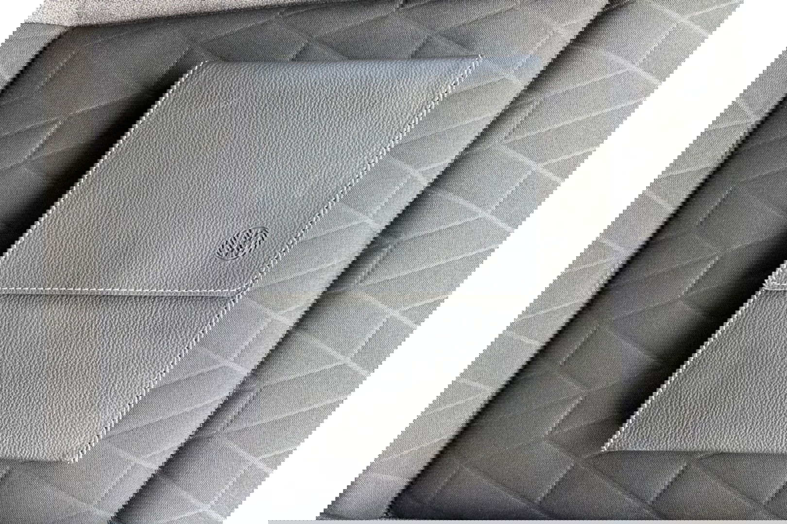 Volkswagen Golf 1.5 TSI 150PK GOAL AIRCO-ECC NAVI DISCOVER PRO PDC VIRTUAL.