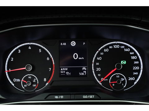 Volkswagen T-Cross 1.0 TSI Style DSG | Adapt. Cruise | CarPlay | Afn. Trekhaak | Navi | All Season | Stoelverw.