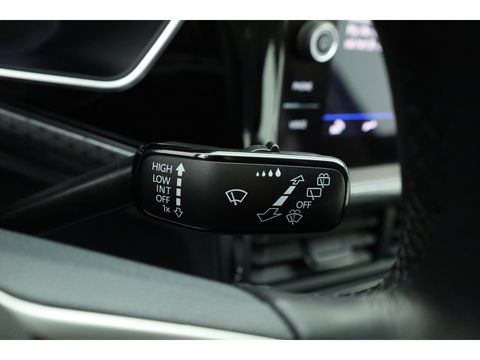 Volkswagen T-Cross 1.0 TSI Style DSG | Adapt. Cruise | CarPlay | Afn. Trekhaak | Navi | All Season | Stoelverw.