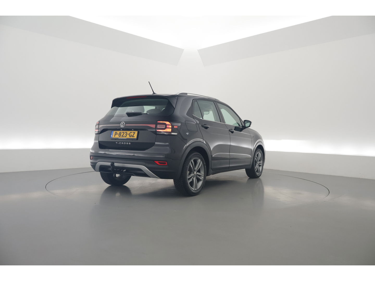 Volkswagen T-Cross 1.0 TSI Style DSG | Adapt. Cruise | CarPlay | Afn. Trekhaak | Navi | All Season | Stoelverw.