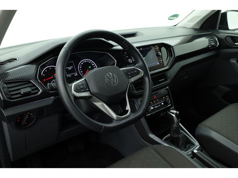 Volkswagen T-Cross 1.0 TSI Style DSG | Adapt. Cruise | CarPlay | Afn. Trekhaak | Navi | All Season | Stoelverw.
