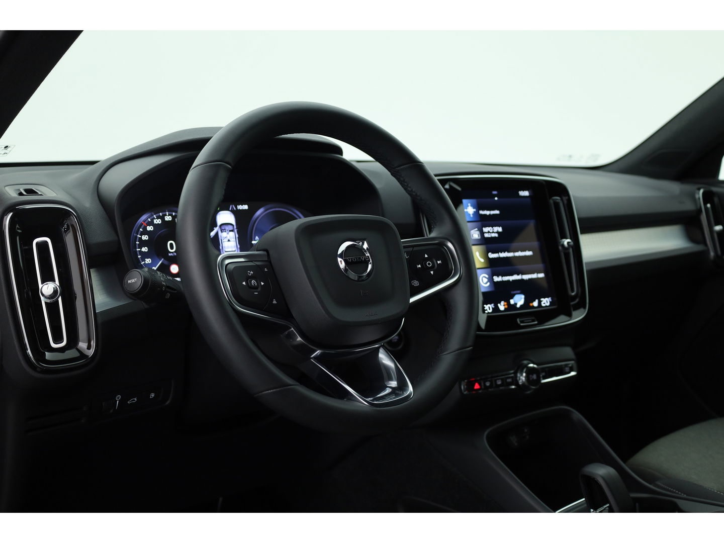 Volvo XC40 1.5 T4 Plug-in hybrid Core Bright | Facelift | Camera | Navi | Stoel- & Stuurverw. | CarPlay |