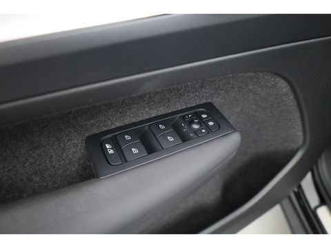 Volvo XC40 1.5 T4 Plug-in hybrid Core Bright | Facelift | Camera | Navi | Stoel- & Stuurverw. | CarPlay |