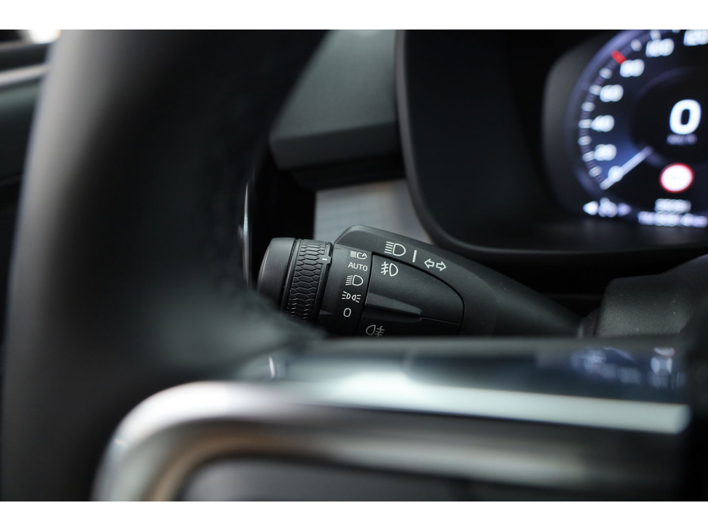 Volvo XC40 1.5 T4 Plug-in hybrid Core Bright | Facelift | Camera | Navi | Stoel- & Stuurverw. | CarPlay |