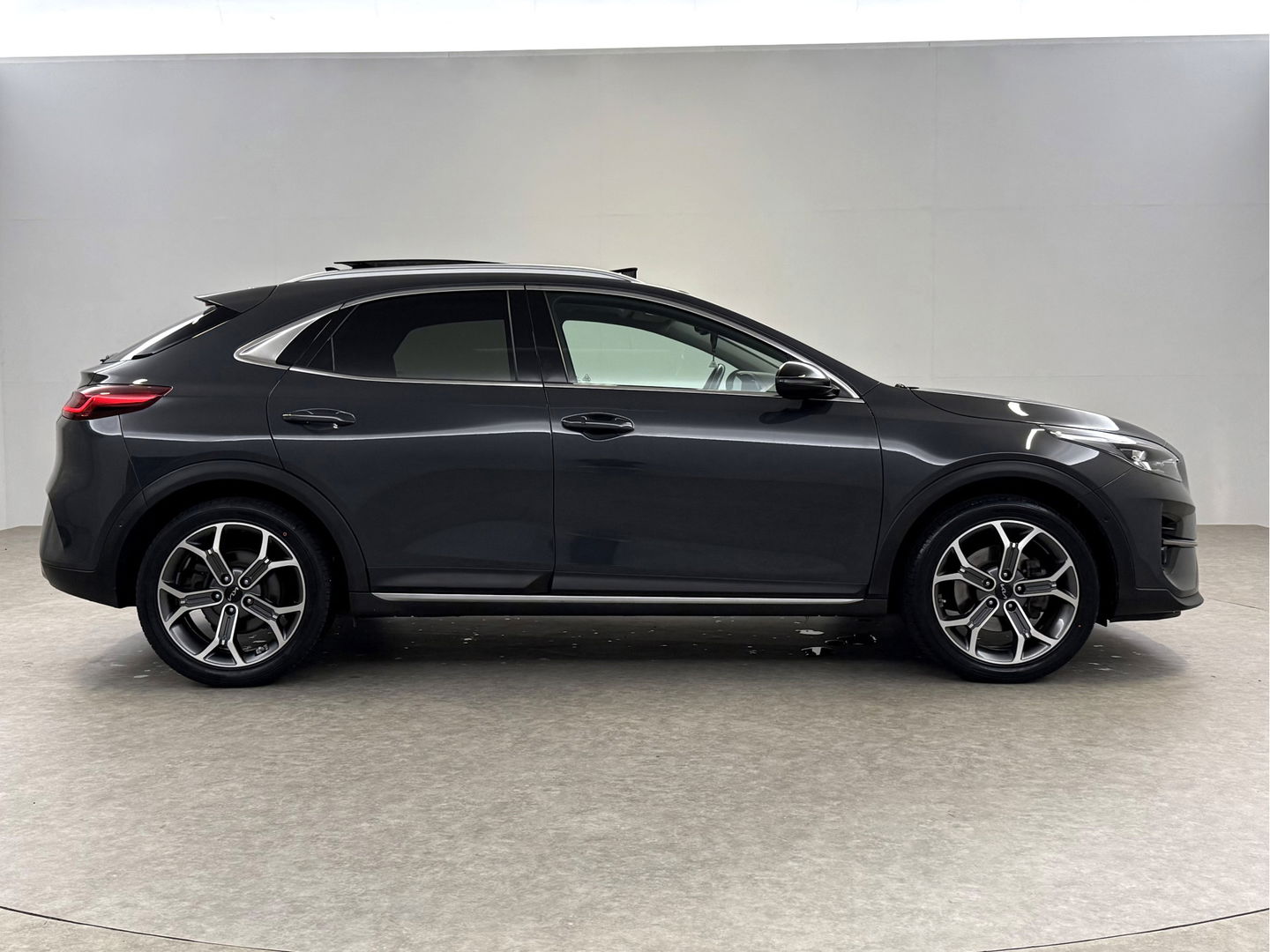 Kia Xceed 1.6 GDi PHEV ExecutiveLine | Pano | Memory | Virtual | Trekh. | Stoel/Stuur verwarmd | Keyless | Carplay