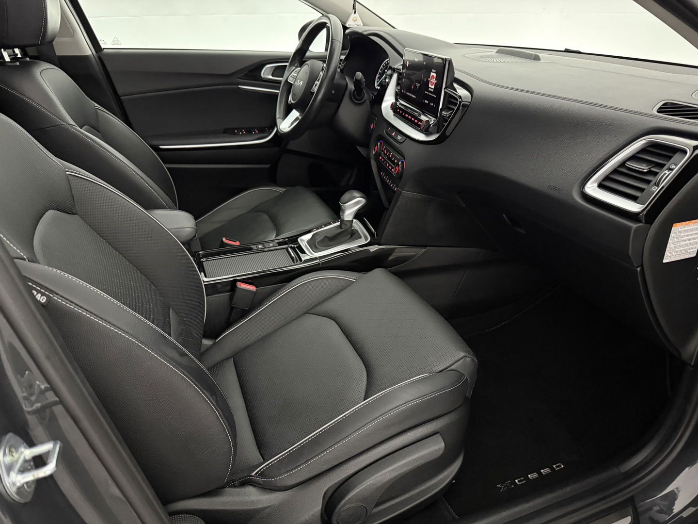 Kia Xceed 1.6 GDi PHEV ExecutiveLine | Pano | Memory | Virtual | Trekh. | Stoel/Stuur verwarmd | Keyless | Carplay