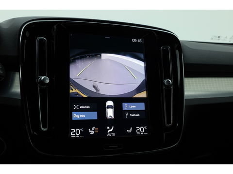 Volvo XC40 1.5 T4 Plug-in hybrid Core Bright | Facelift | Elek. Trekhaak | Camera | Stoel + stuurverw. | Elek. Stoelen |
