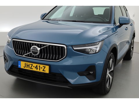 Volvo XC40 1.5 T4 Plug-in hybrid Core Bright | Facelift | Elek. Trekhaak | Camera | Stoel + stuurverw. | Elek. Stoelen |