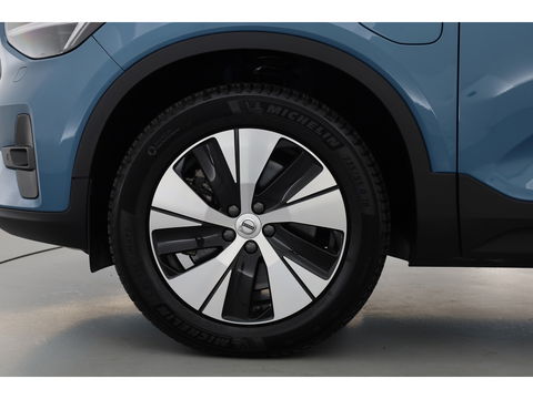 Volvo XC40 1.5 T4 Plug-in hybrid Core Bright | Facelift | Elek. Trekhaak | Camera | Stoel + stuurverw. | Elek. Stoelen |
