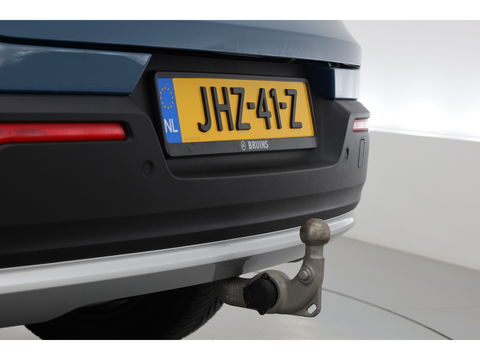 Volvo XC40 1.5 T4 Plug-in hybrid Core Bright | Facelift | Elek. Trekhaak | Camera | Stoel + stuurverw. | Elek. Stoelen |