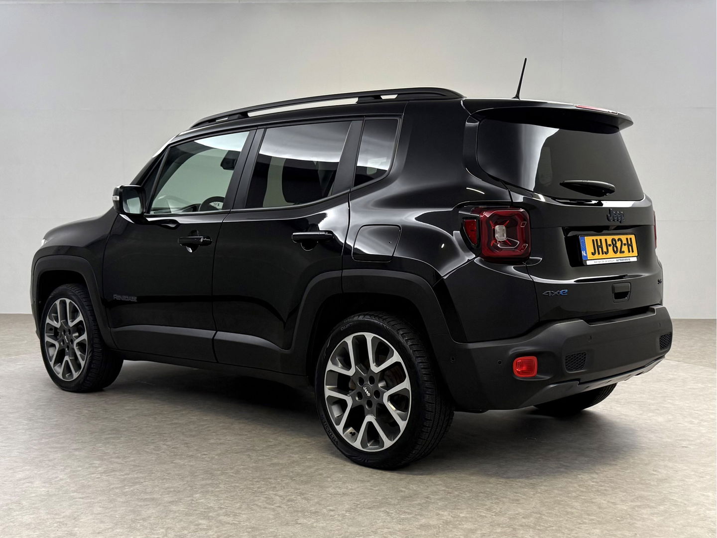 Jeep Renegade 4xe 240PK Plug-in Hybrid Electric S | Camera | Stoel/stuurverw. | Navi | Adaptive Cruise | Dodehoek | Keyless