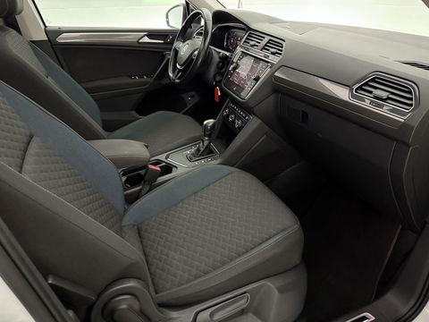 Volkswagen Tiguan 1.5 TSI 150PK ACT R-Line | Pano | Virtual | Carplay | Camera | LED | Adaptive Cruise | Dodehoek