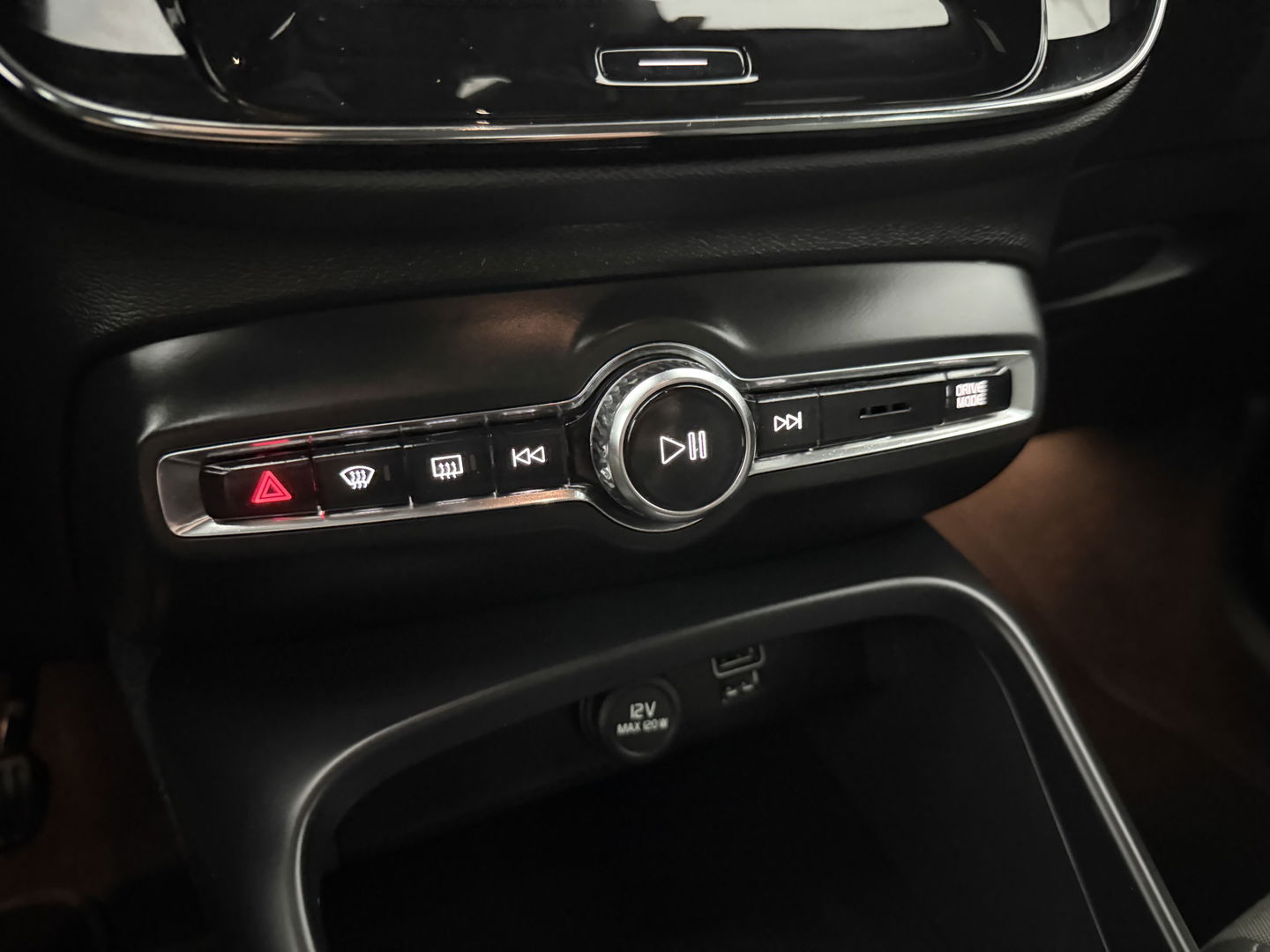 Volvo XC40 1.5 T5 Inscription | LED | Camera | Carplay | Clima | Cruise | Navi | Parkeers. Dodehoek l Trekh.