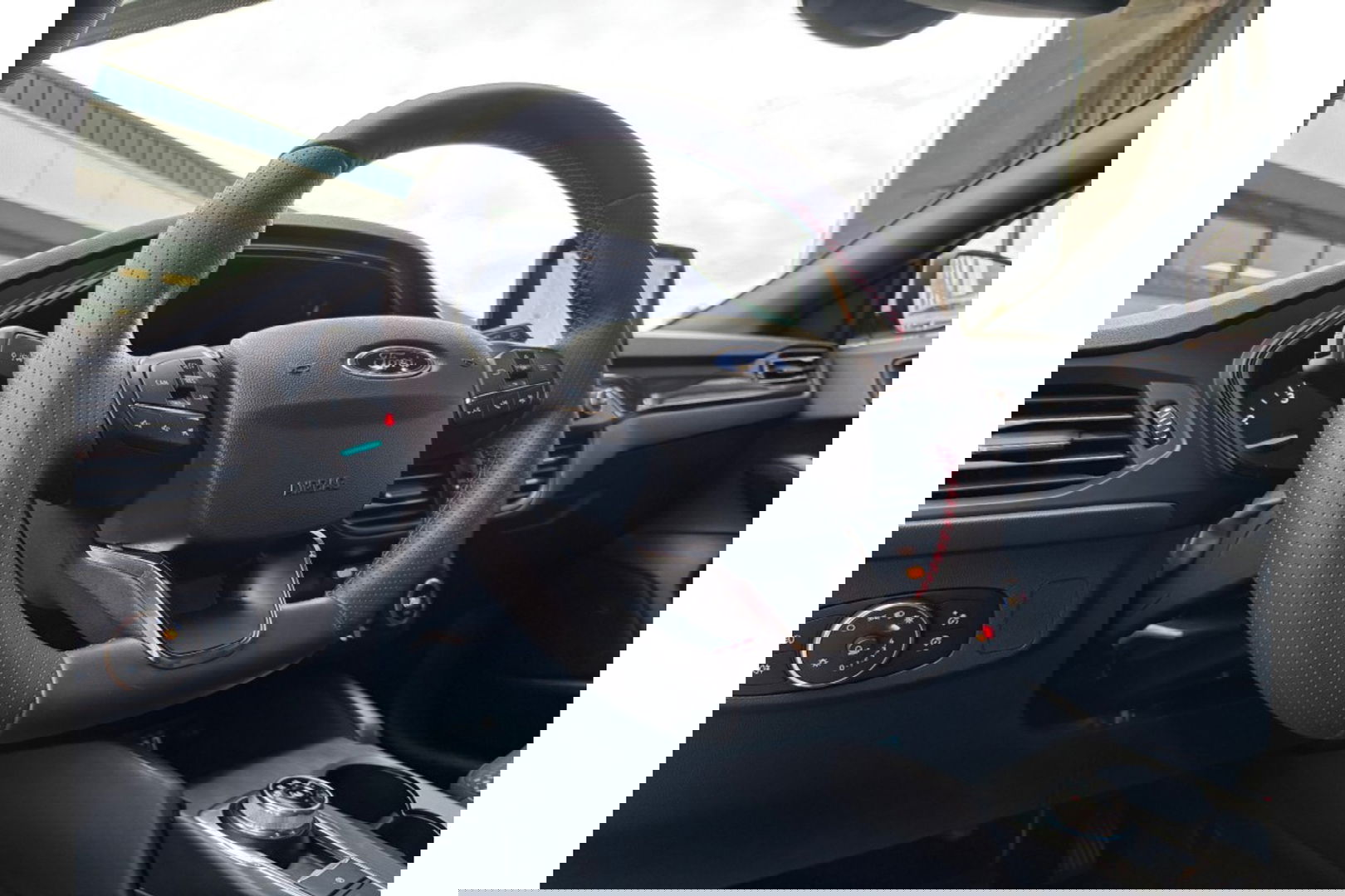 Ford Focus 1.0 ECOBOOST ST-LINE AUTOMAAT NAVI PDC-CAMERA WINTERPACK.