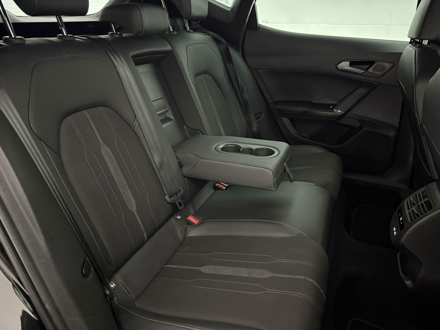 CUPRA Formentor 1.5 TSI | 150PK | LED | Sfeerverl. | Camera | Virtual | Carplay | Stuur/Stoelverw.