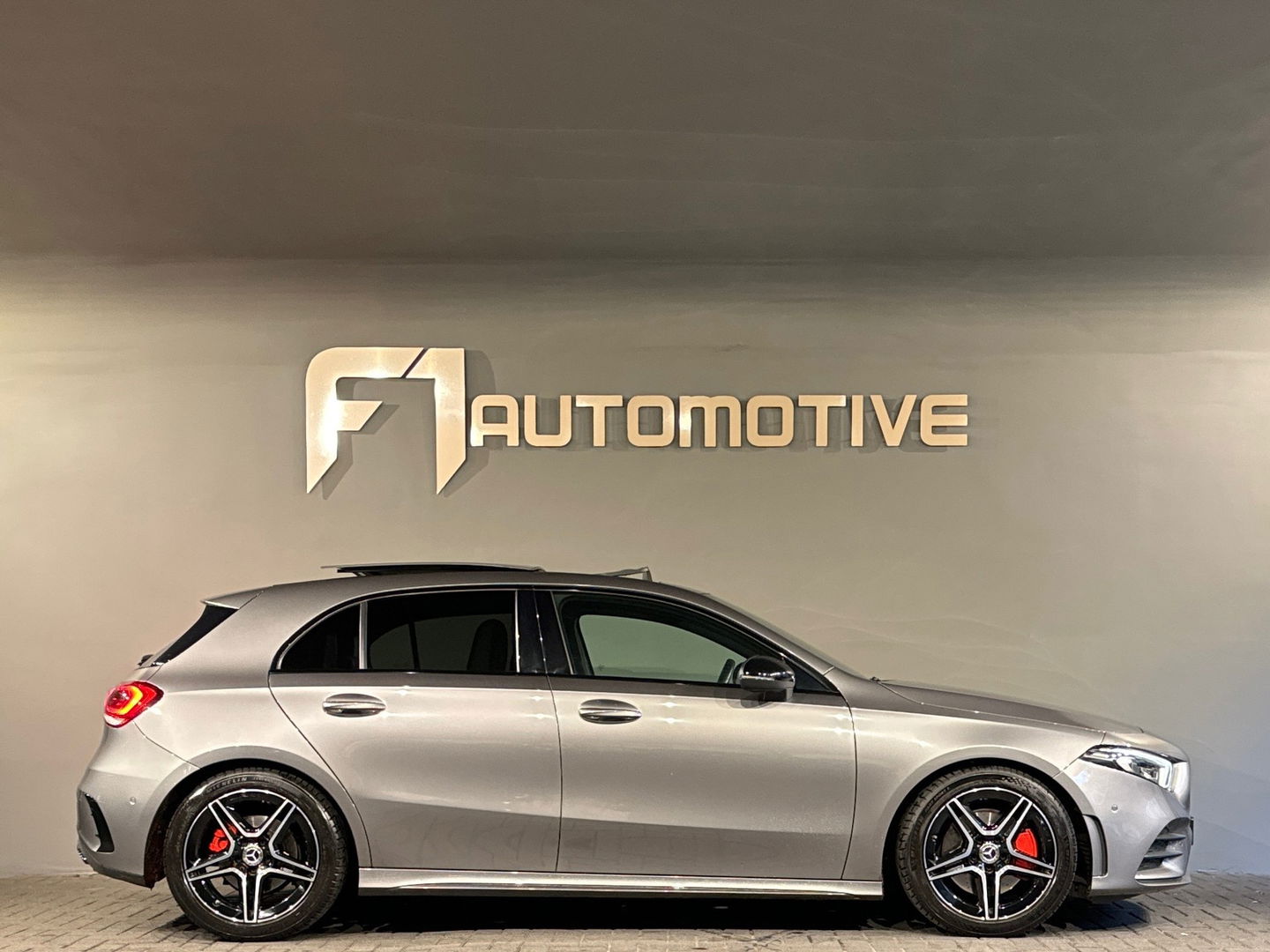Mercedes-Benz A-Klasse 220 4MATIC AMG Pano|Sfeer|Night Pakket