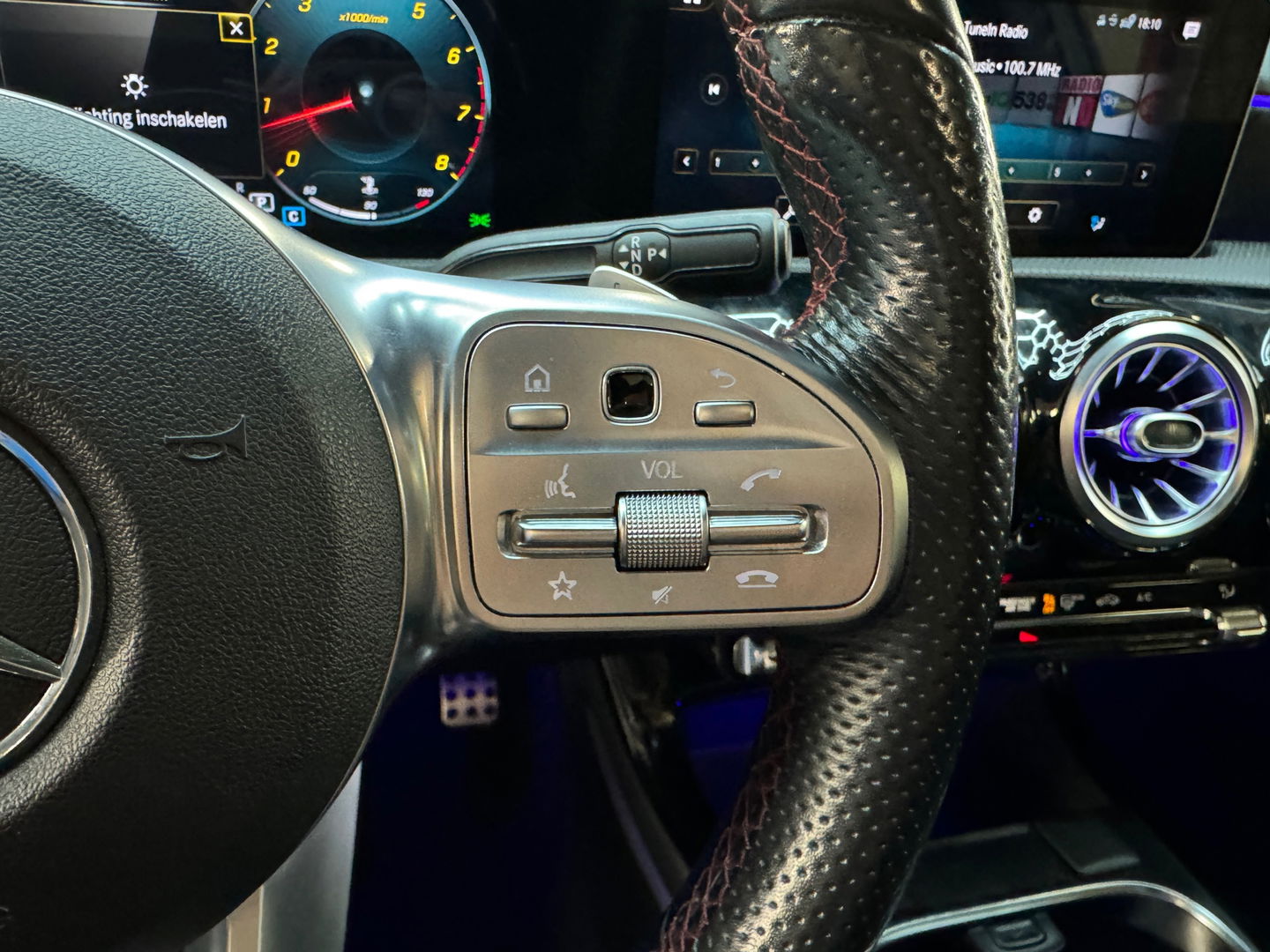 Mercedes-Benz A-Klasse 220 4MATIC AMG Pano|Sfeer|Night Pakket