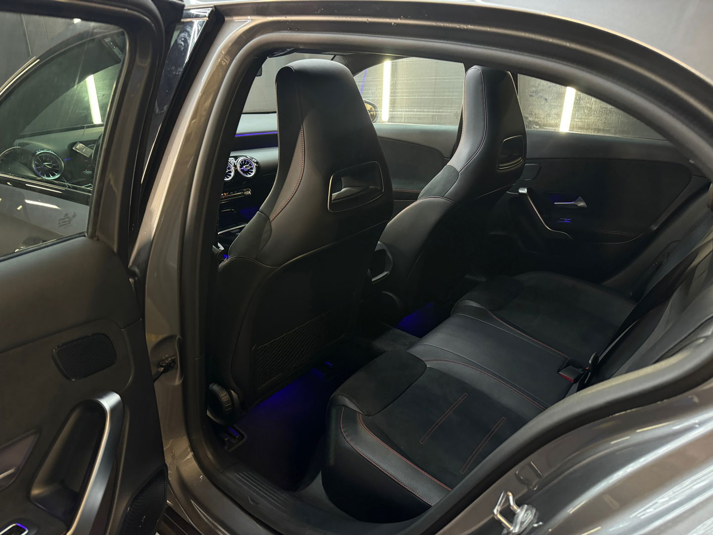 Mercedes-Benz A-Klasse 220 4MATIC AMG Pano|Sfeer|Night Pakket