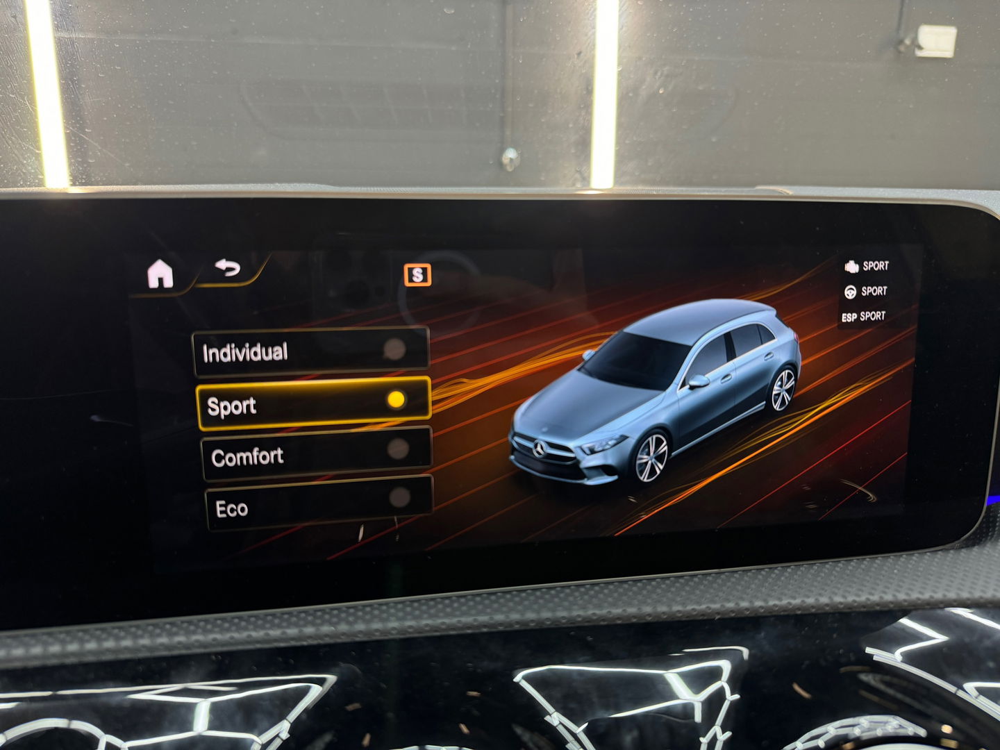 Mercedes-Benz A-Klasse 220 4MATIC AMG Pano|Sfeer|Night Pakket