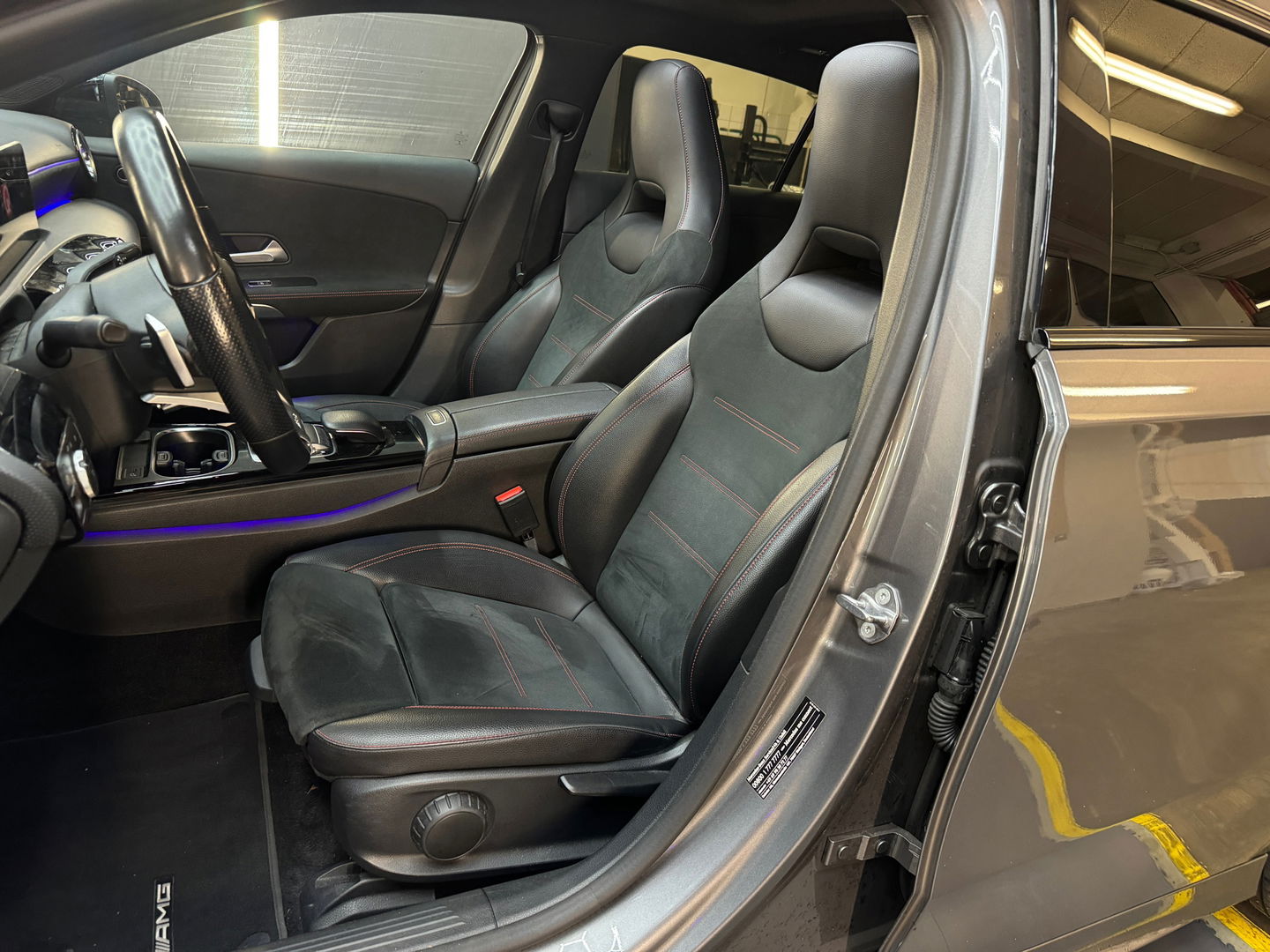 Mercedes-Benz A-Klasse 220 4MATIC AMG Pano|Sfeer|Night Pakket