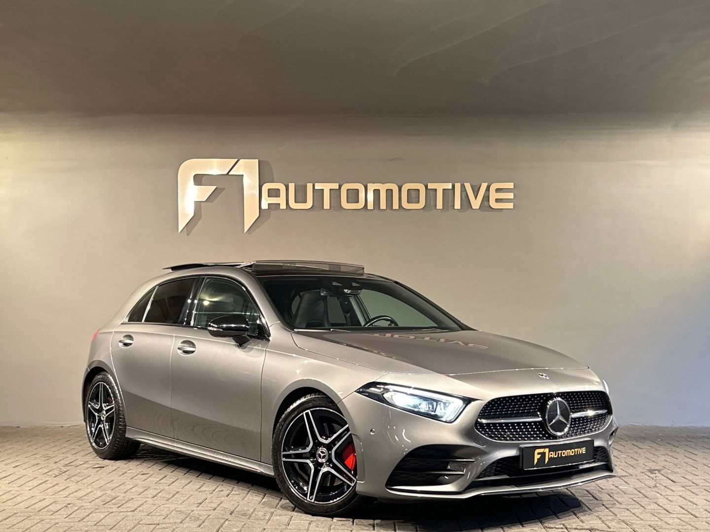 Mercedes-Benz A-Klasse 220 4MATIC AMG Pano|Sfeer|Night Pakket