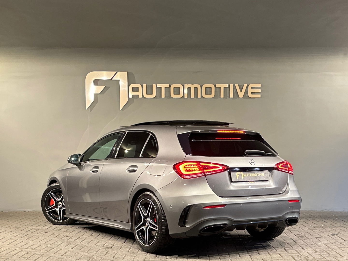 Mercedes-Benz A-Klasse 220 4MATIC AMG Pano|Sfeer|Night Pakket