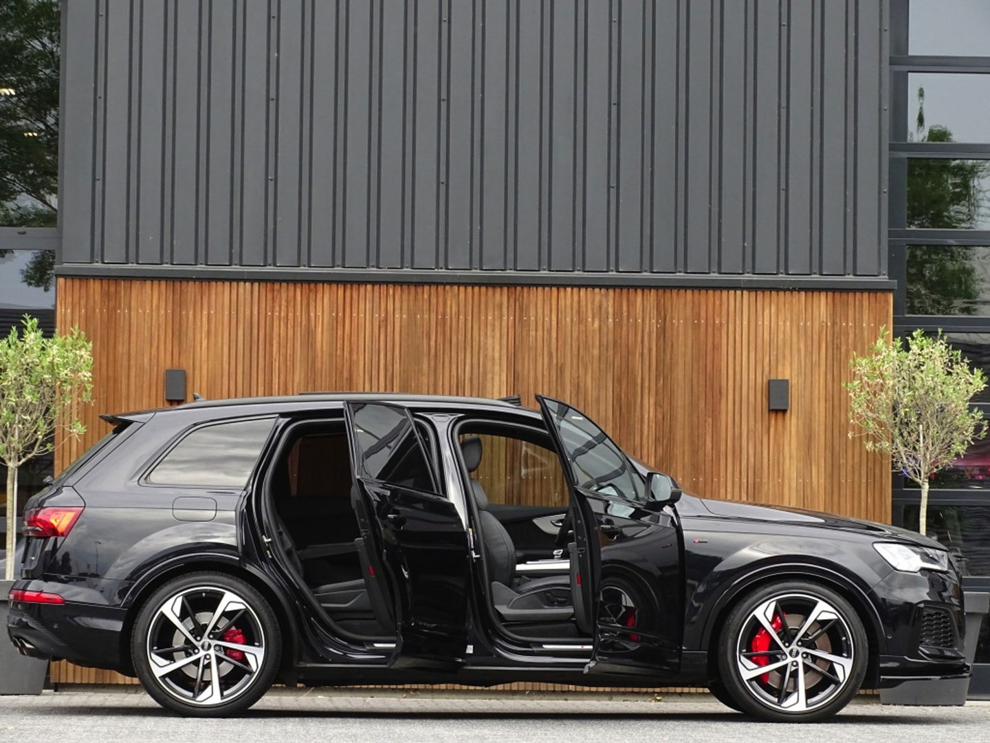 Audi Q7 55 TFSIe 394PK Quattro / SQ7 Edit. / Laser / B&O / ACC / 360°