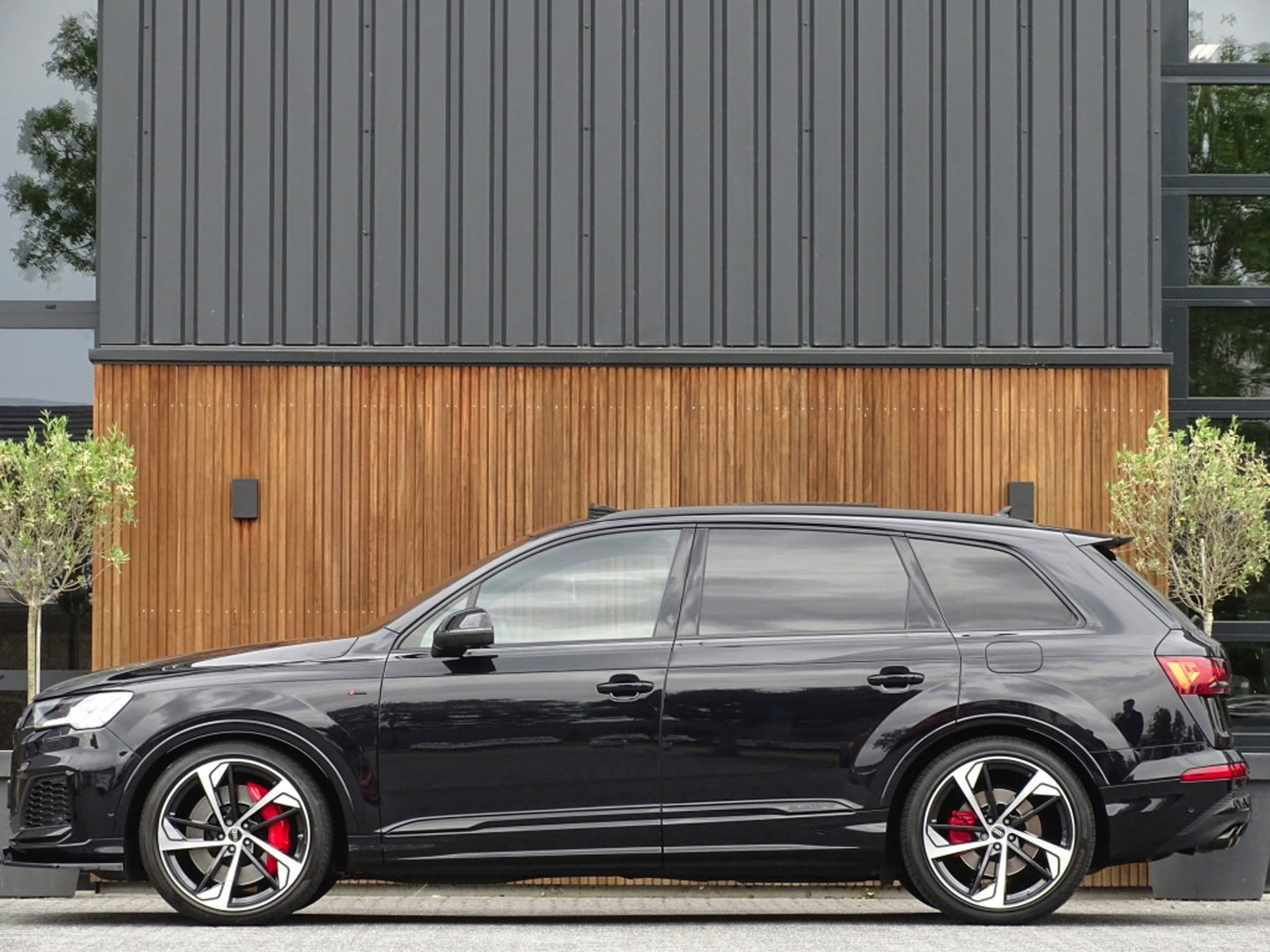 Audi Q7 55 TFSIe 394PK Quattro / SQ7 Edit. / Laser / B&O / ACC / 360°