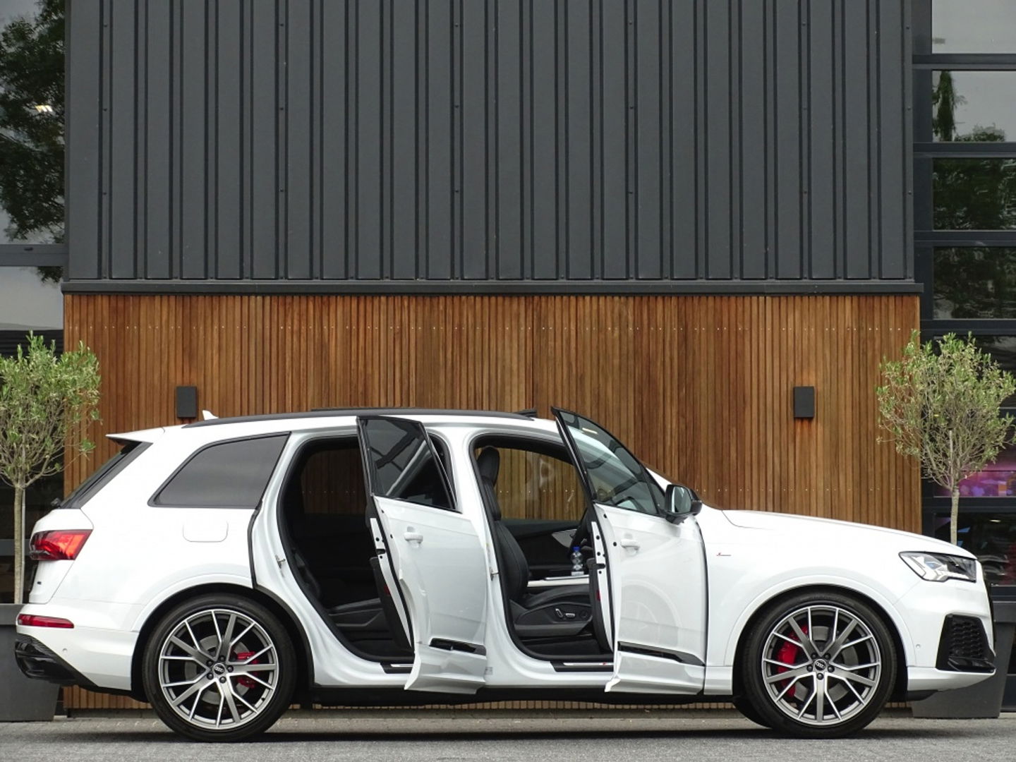 Audi Q7 60 TFSIe 450PK Quattro / Laser / RS Edit. / Softclose / 360°