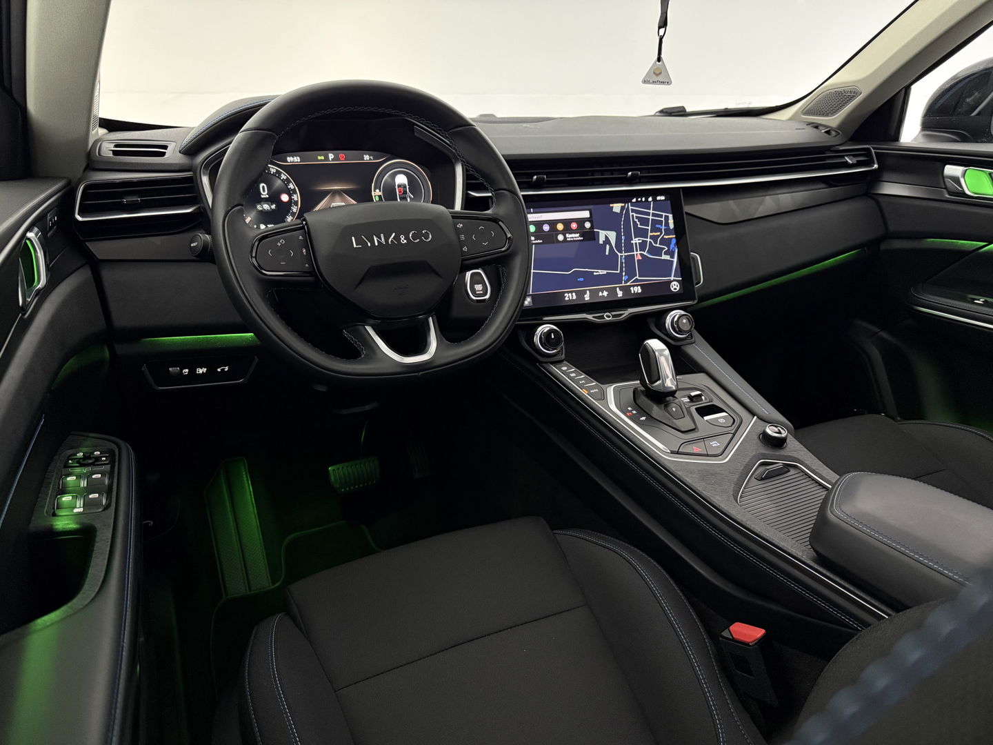 Lynk Co 01 1.5 | Pano | 360° | Virtual | Sfeerverl. | Memory | LED | Carplay