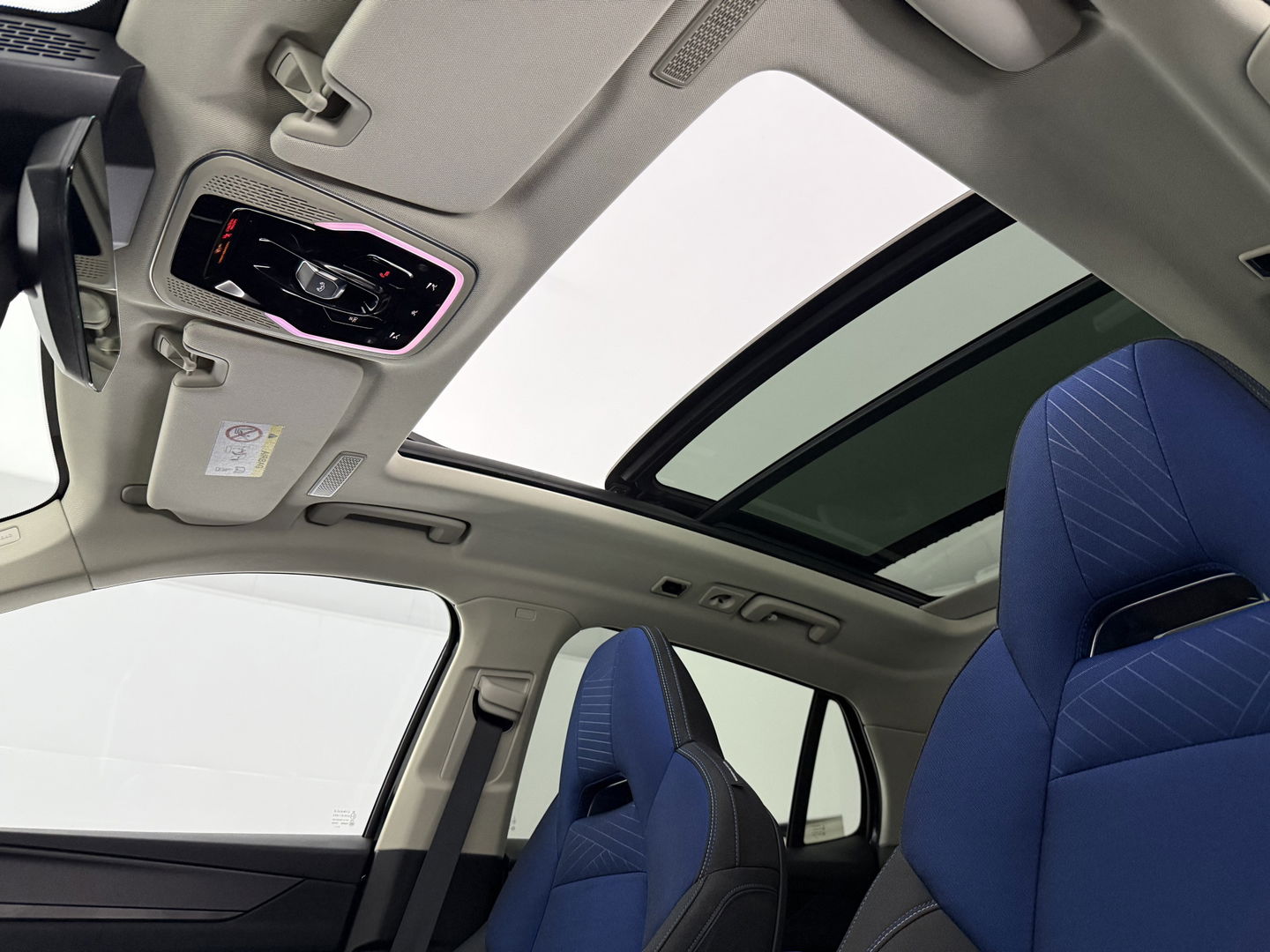 Lynk Co 01 1.5 | Pano | 360° | Virtual | Sfeerverl. | Memory | LED | Carplay