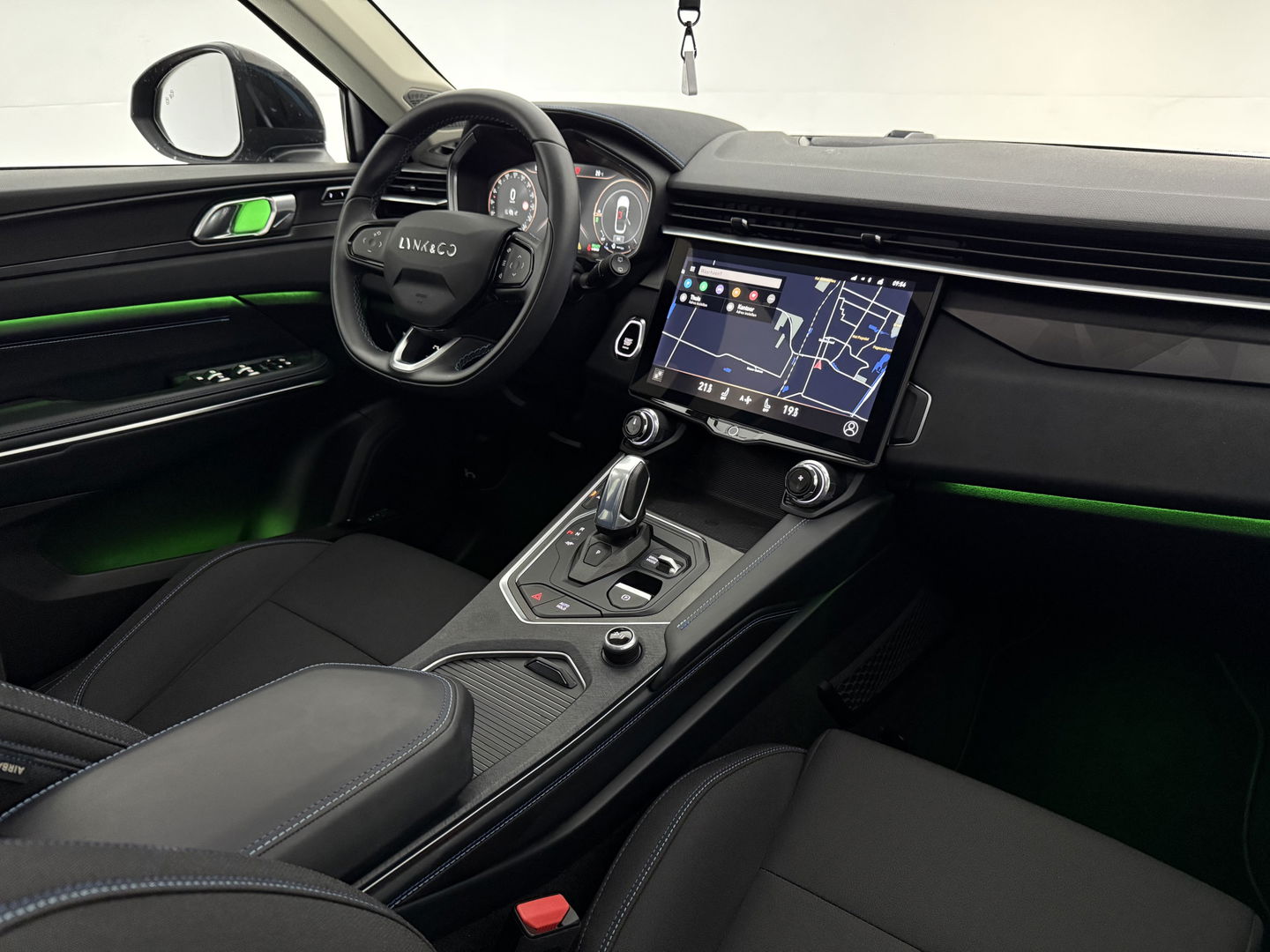 Lynk Co 01 1.5 | Pano | 360° | Virtual | Sfeerverl. | Memory | LED | Carplay