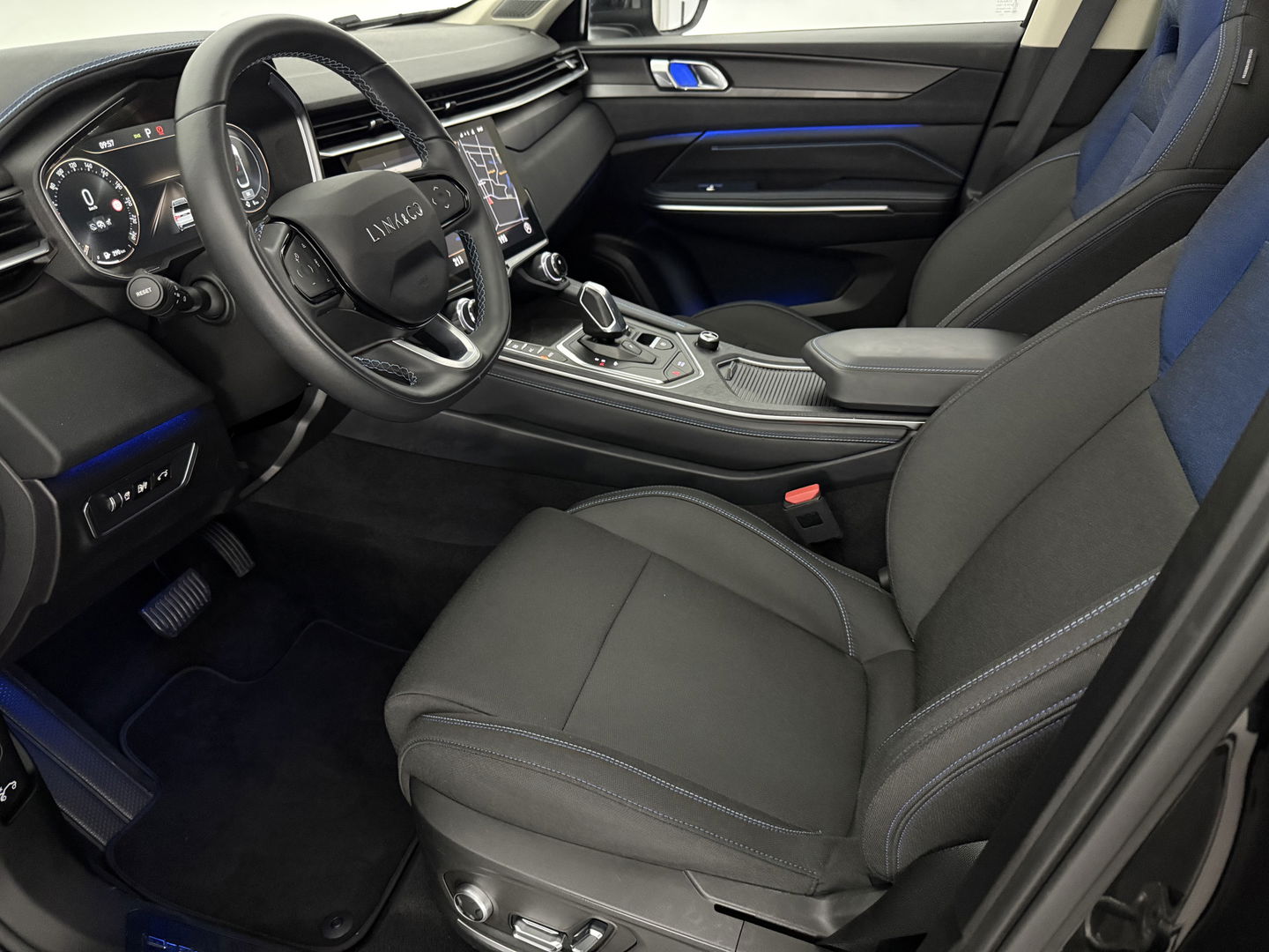 Lynk Co 01 1.5 | Pano | 360° | Virtual | Sfeerverl. | Memory | LED | Carplay