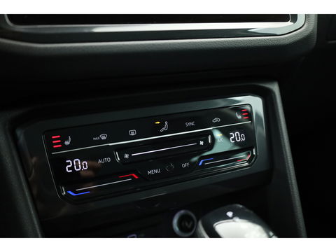 Volkswagen Tiguan 1.5 TSI DSG 150pk ACT | Navi | Camera | Travel Assist | Stoel- Stuurverw. | Dodehoekdet.