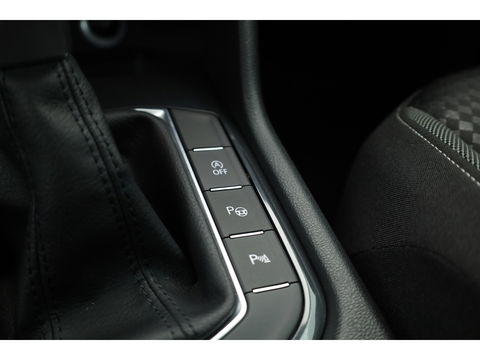Volkswagen Tiguan 1.5 TSI DSG 150pk ACT | Navi | Camera | Travel Assist | Stoel- Stuurverw. | Dodehoekdet.