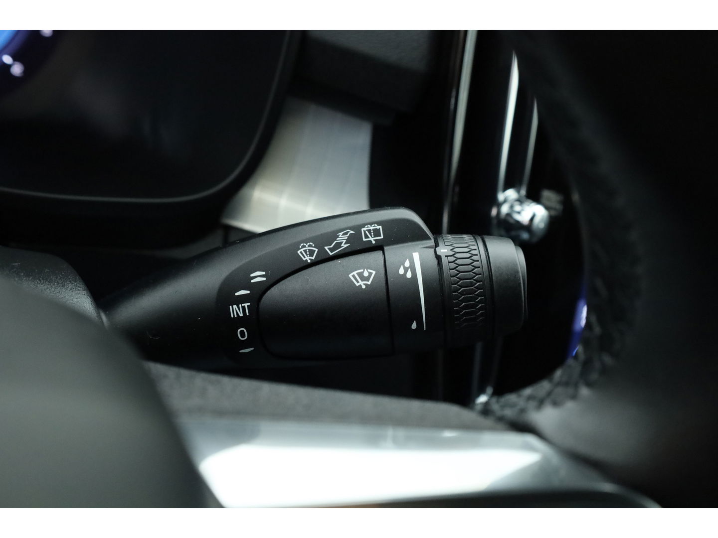 Volvo XC40 2.0 B3 Black Edition | Adapt. Cruise | Dodehoek | 360cam | CarPlay | Harman Kardon