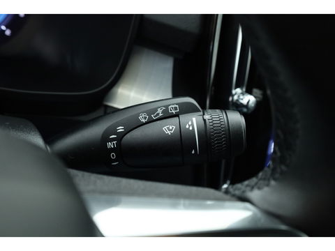 Volvo XC40 2.0 B3 Black Edition | Adapt. Cruise | Dodehoek | 360cam | CarPlay | Harman Kardon