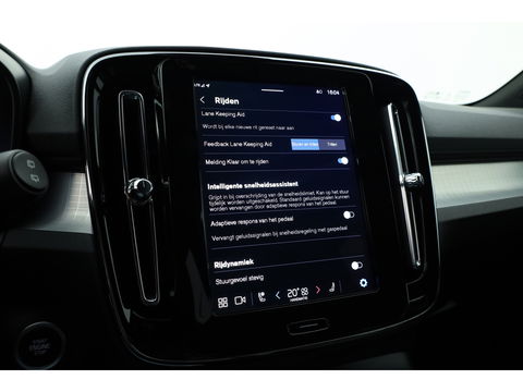 Volvo XC40 2.0 B3 Black Edition | Adapt. Cruise | Dodehoek | 360cam | CarPlay | Harman Kardon