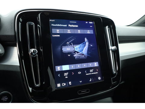 Volvo XC40 2.0 B3 Black Edition | Adapt. Cruise | Dodehoek | 360cam | CarPlay | Harman Kardon