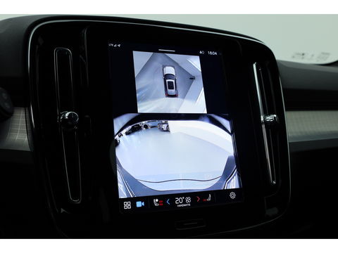 Volvo XC40 2.0 B3 Black Edition | Adapt. Cruise | Dodehoek | 360cam | CarPlay | Harman Kardon