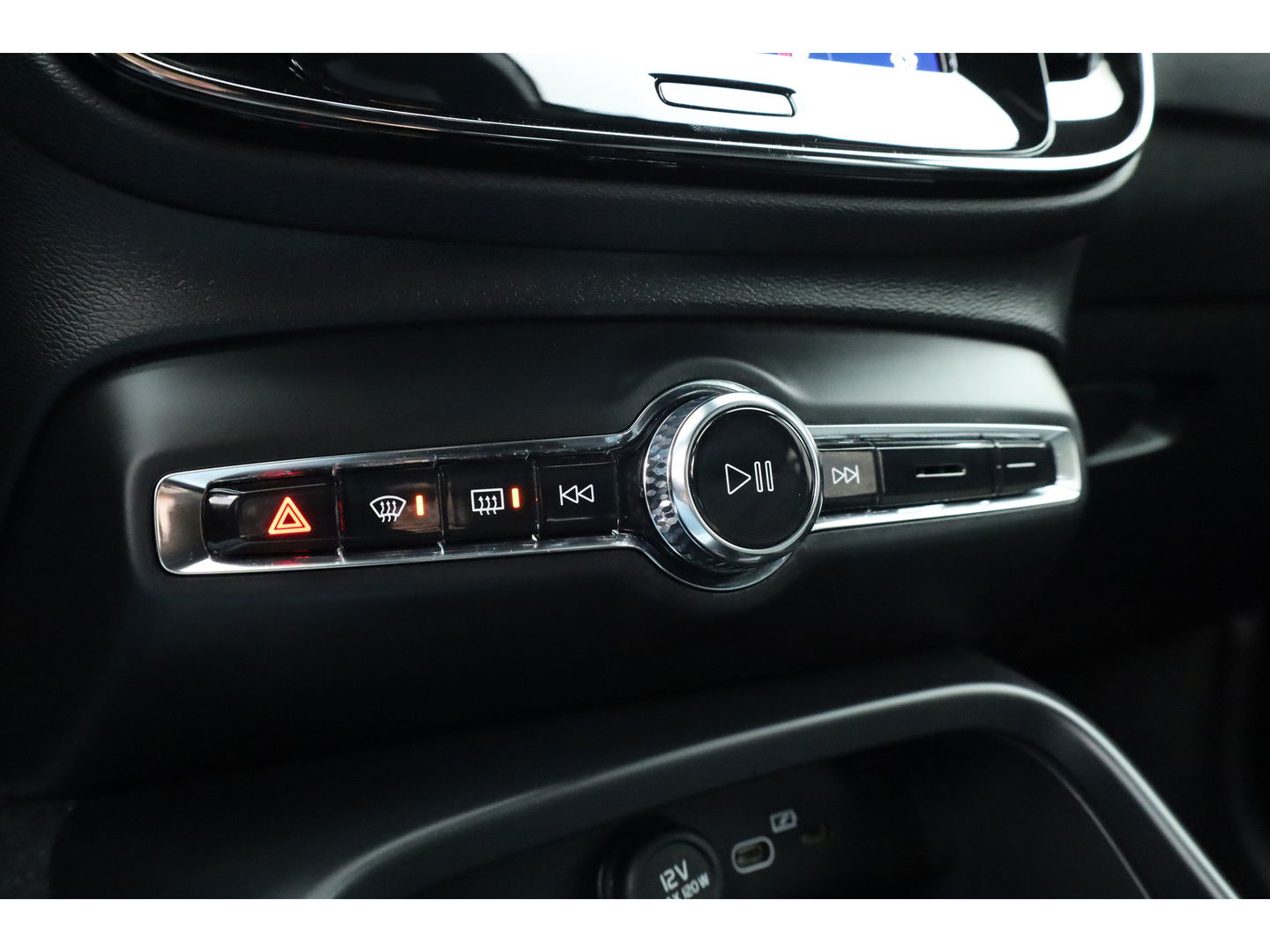 Volvo XC40 2.0 B3 Black Edition | Adapt. Cruise | Dodehoek | 360cam | CarPlay | Harman Kardon