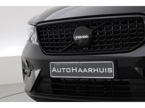 Volvo XC40 2.0 B3 Black Edition | Adapt. Cruise | Dodehoek | 360cam | CarPlay | Harman Kardon