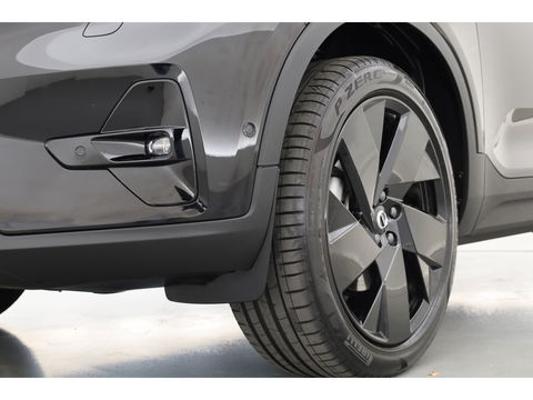 Volvo XC40 2.0 B3 Black Edition | Adapt. Cruise | Dodehoek | 360cam | CarPlay | Harman Kardon