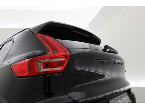 Volvo XC40 2.0 B3 Black Edition | Adapt. Cruise | Dodehoek | 360cam | CarPlay | Harman Kardon