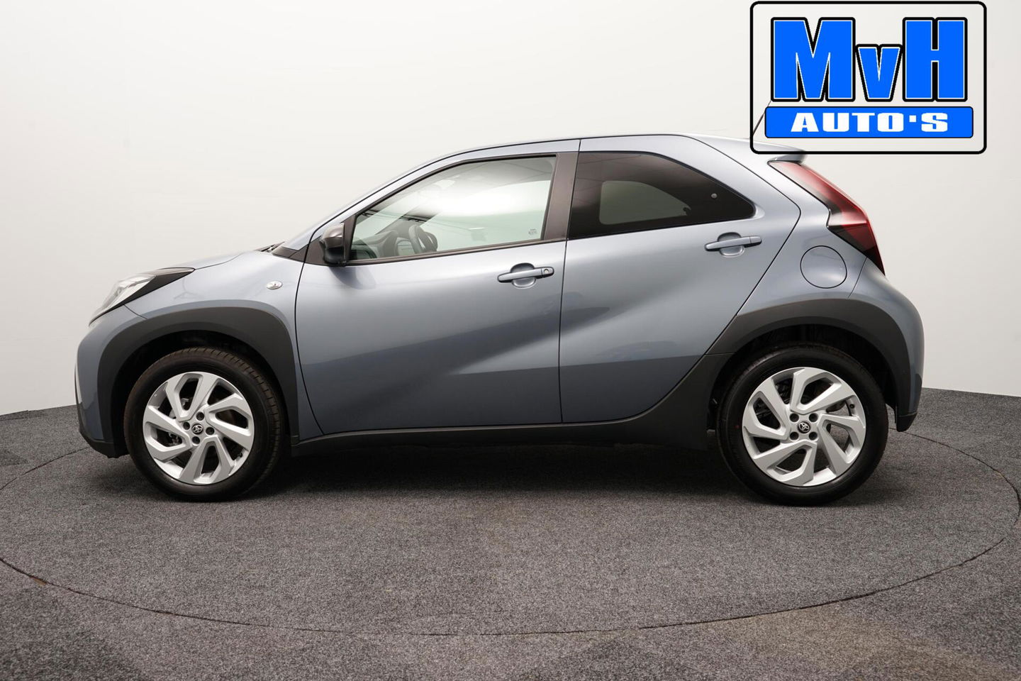 Toyota Aygo X 1.0 VVT-i MT Pulse|STOELVERWARMING|LED|DRCC|CLIMA