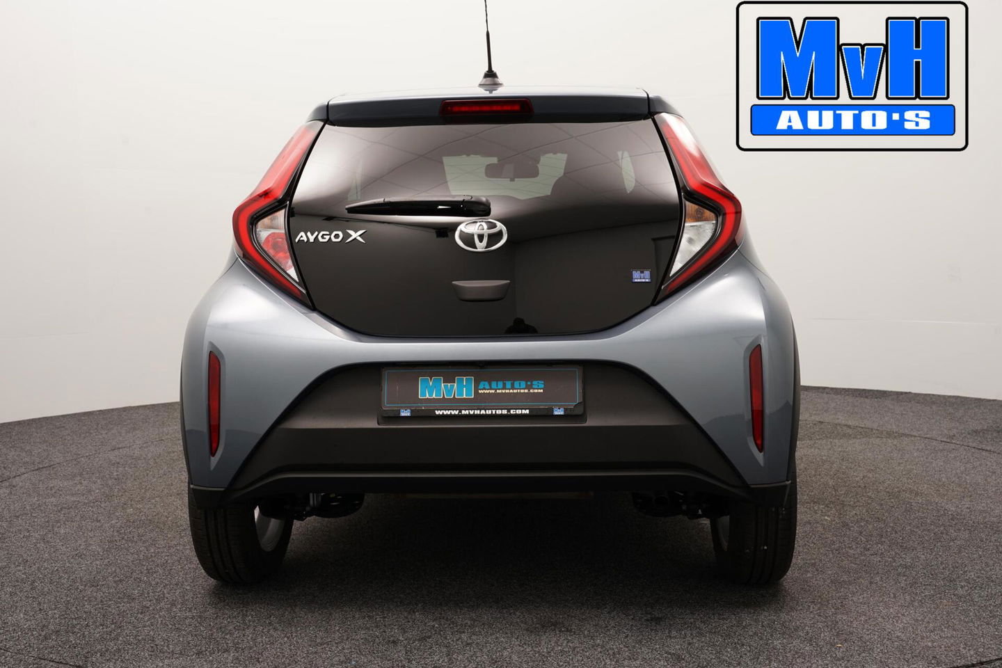 Toyota Aygo X 1.0 VVT-i MT Pulse|STOELVERWARMING|LED|DRCC|CLIMA
