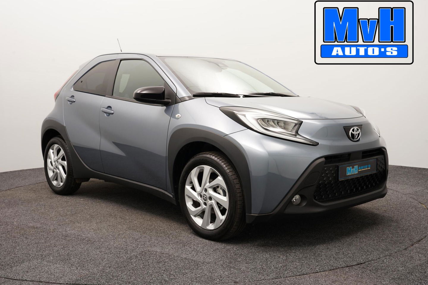 Toyota Aygo X 1.0 VVT-i MT Pulse|STOELVERWARMING|LED|DRCC|CLIMA