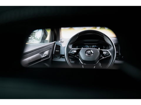 Škoda Karoq 1.5 TSI 150PK DSG Sportline | TREKHAAK  | DIGI DASH | NAVI | ELEKTRISCH BEDIENBARE ACHTERKLEP | ADAPTIVE CRUISE CONTROL